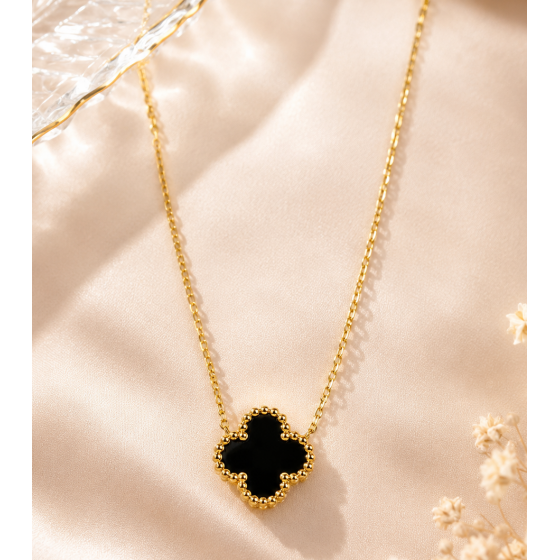 Collier trèfle noir, collier doré femme, bijou fantaisie, pendentif trèfle, collier élégant, collier tendance, bijou femme, cade